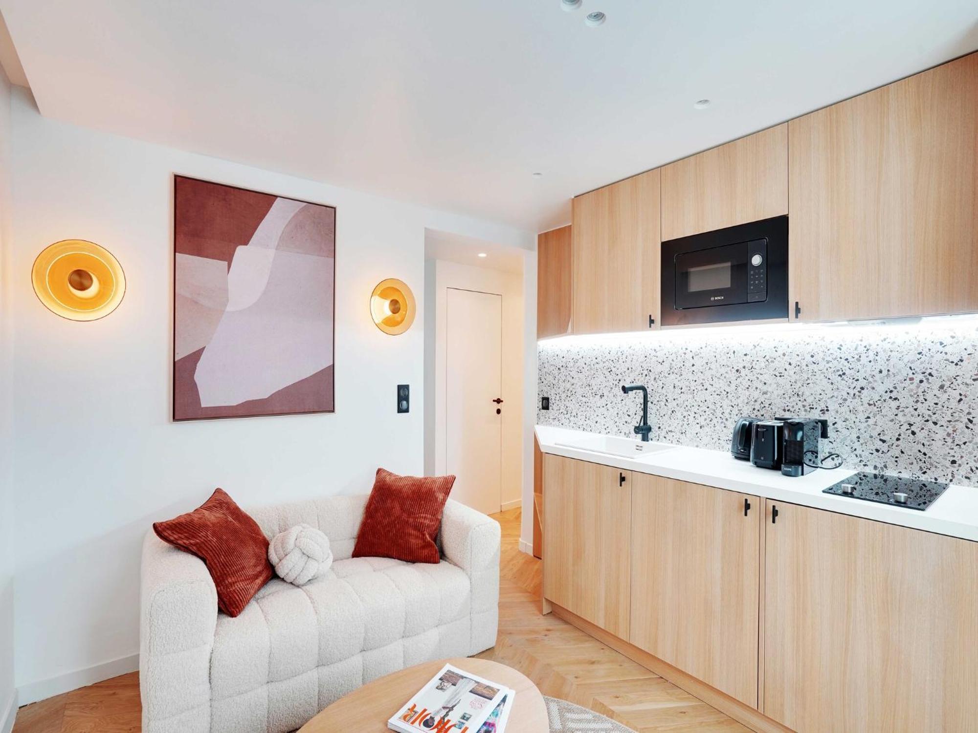 Modern With Balcony - 1br 2p - Saint Lazare Parijs